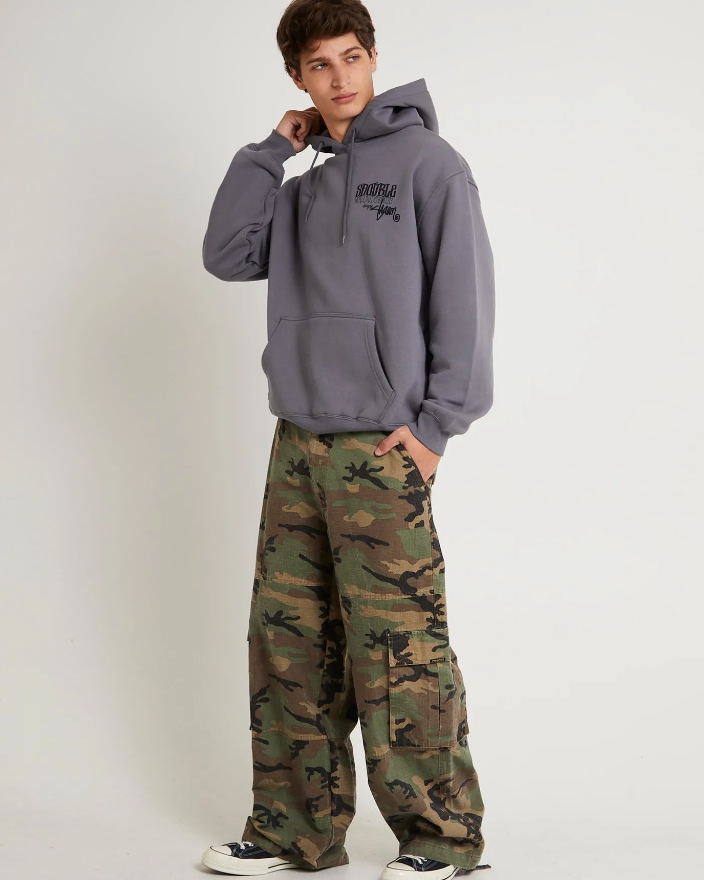 World Wide Roots Hood