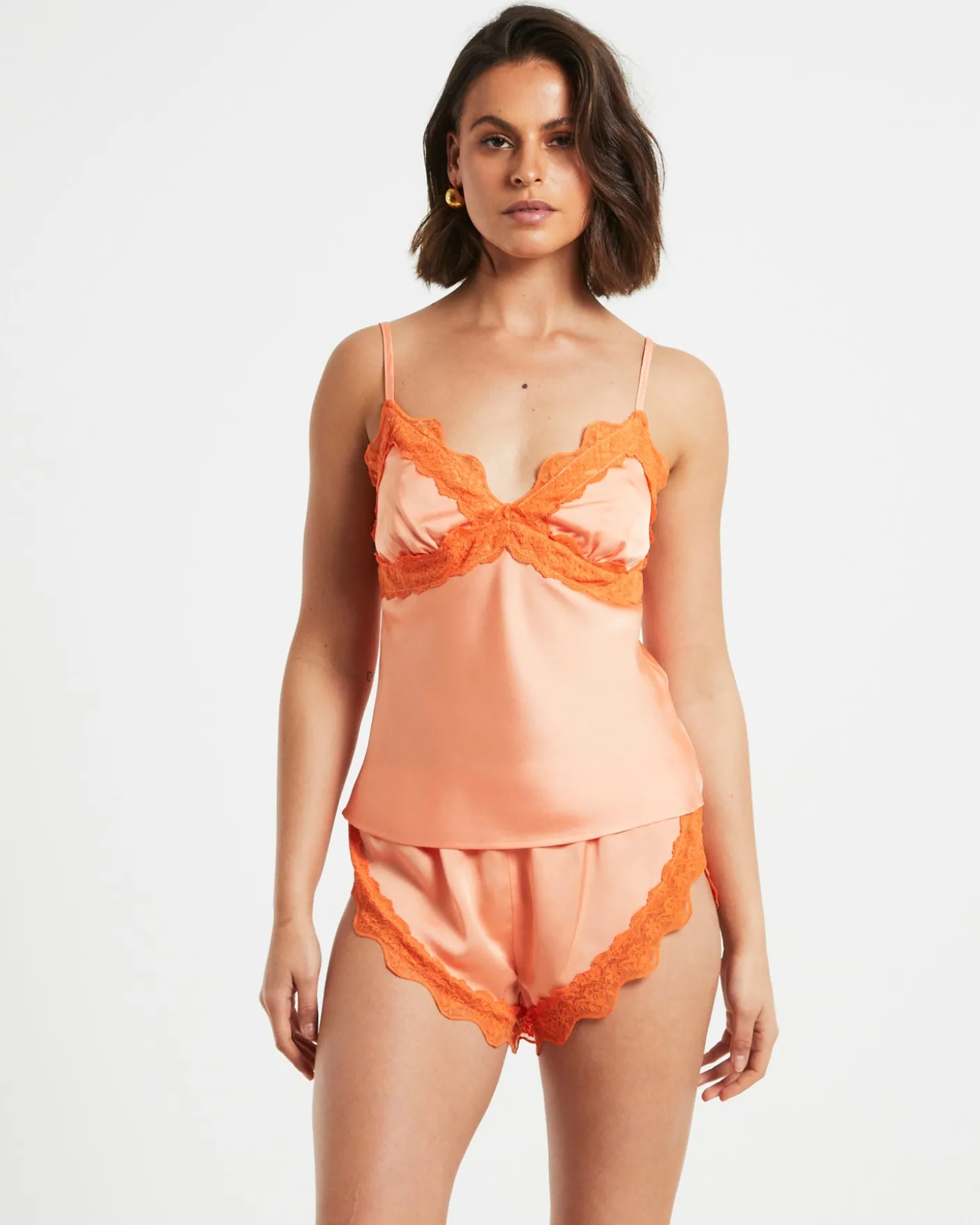 Xia Contrast Lace Trim Cami Top in Peach